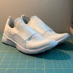 APL TECHLOOM BLISS WHITE WOMENS SHOES SZ 8